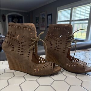 Women’s Taupe Lace-Up Wedge Sandals
